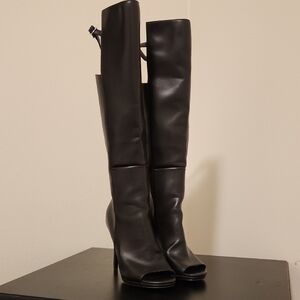 Cute Open Toe Zip Up Boots By NASTY GAL